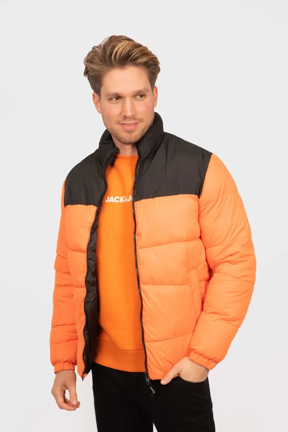 Jack & Jones Dzseki, 3. fotó