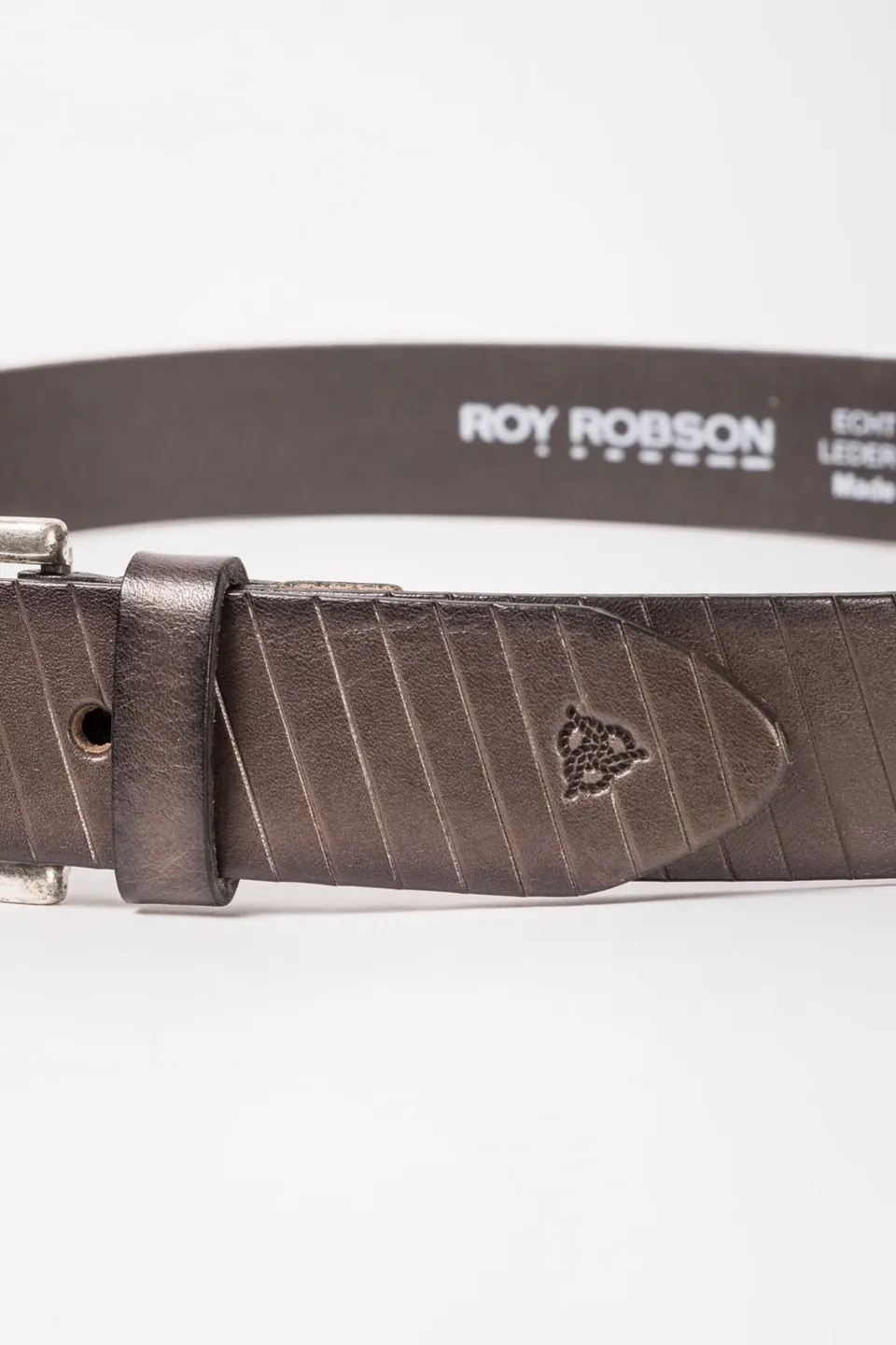 Roy Robson Öv, 4. fotó