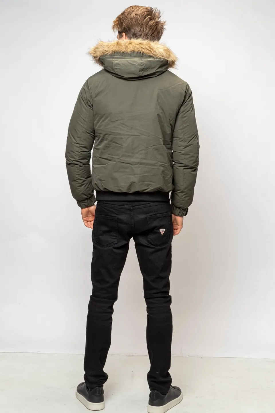 Jack & Jones Dzseki, 3. fotó