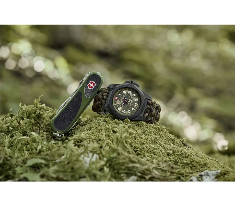 Victorinox I.N.O.X. Carbon Limited Edition óra, 3. fotó