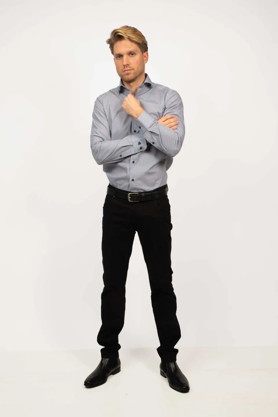 Roy Robson Ing, 2. fotó