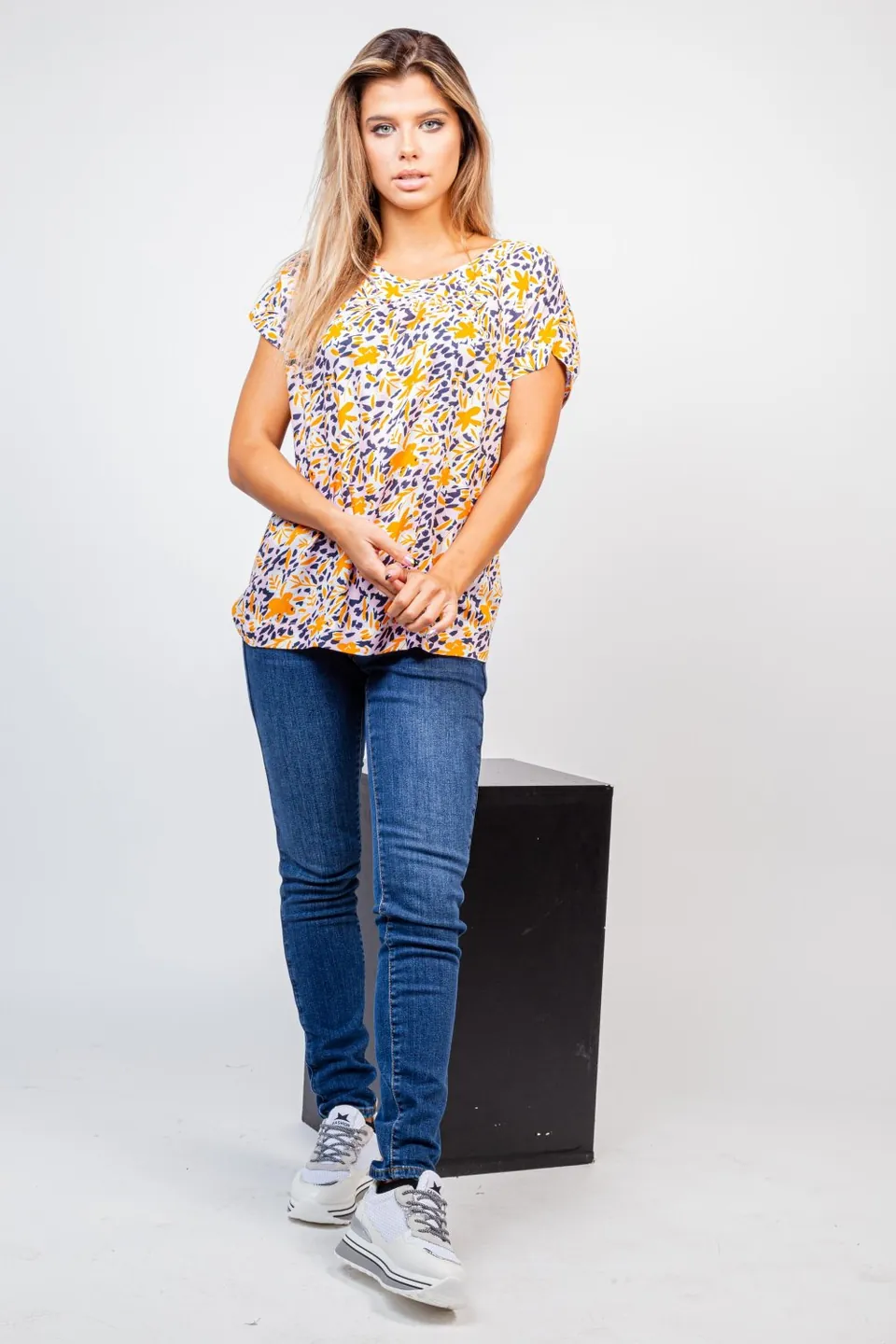 Clarina Póló, 2. fotó