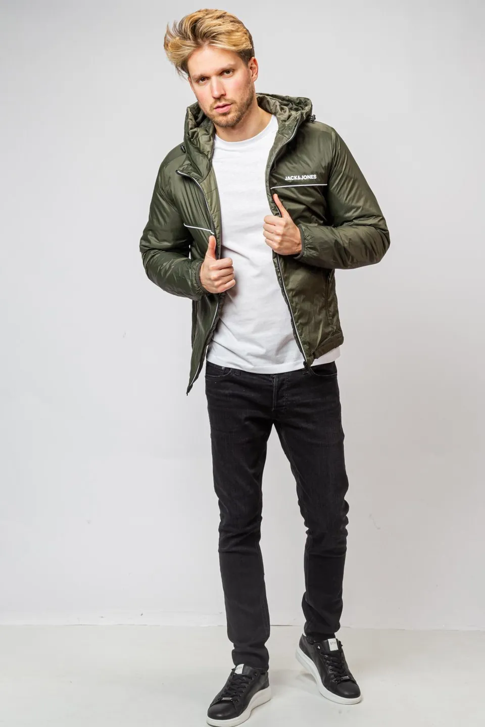 Jack & Jones Dzseki, 2. fotó