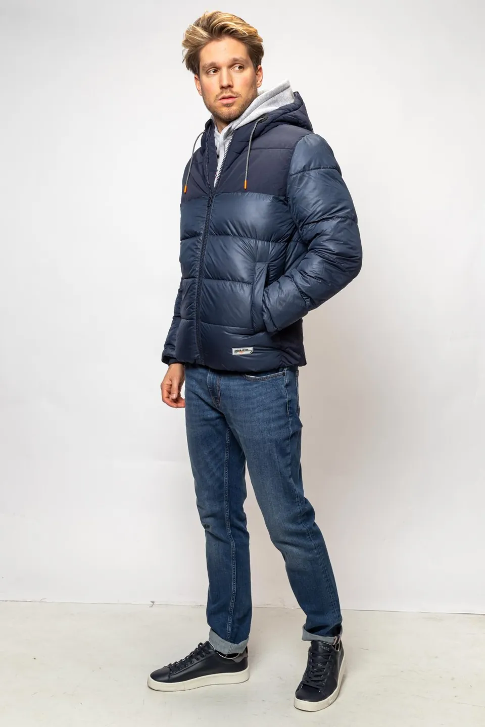 Jack & Jones Dzseki, 4. fotó